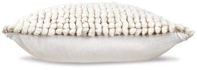 Aavie Pillow - Sigrist Furniture (Sturgis,MI)