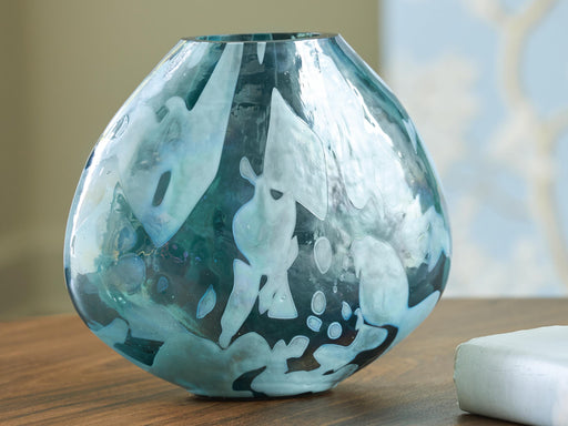 Cartshaw Vase - Sigrist Furniture (Sturgis,MI)