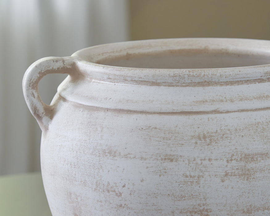 Meadie Vase - Sigrist Furniture (Sturgis,MI)