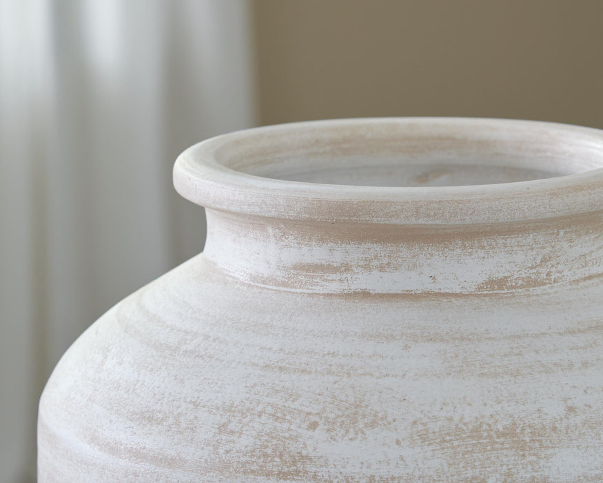Meadie Vase - Sigrist Furniture (Sturgis,MI)