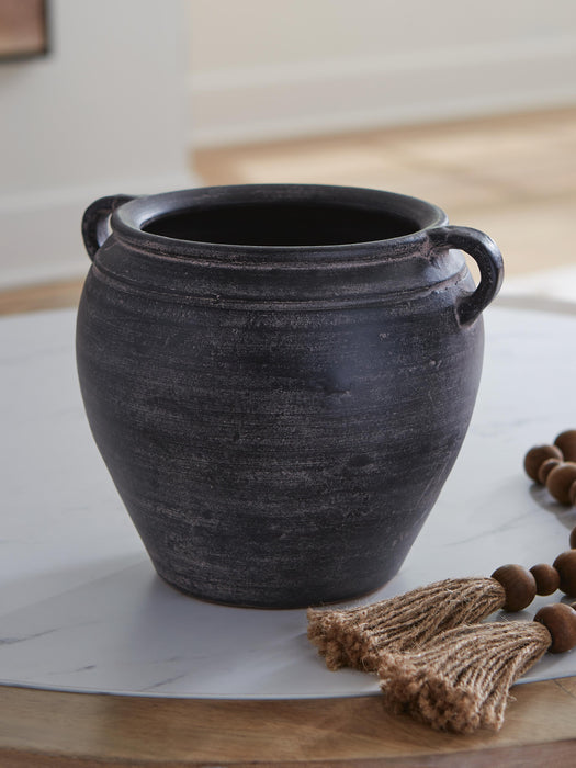 Meadie Vase - Sigrist Furniture (Sturgis,MI)