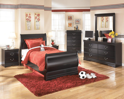 Huey Vineyard Dresser and Mirror - Sigrist Furniture (Sturgis,MI)