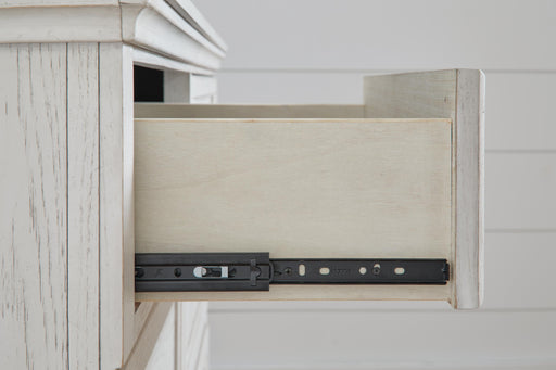 Robbinsdale Bedroom Set - Sigrist Furniture (Sturgis,MI)