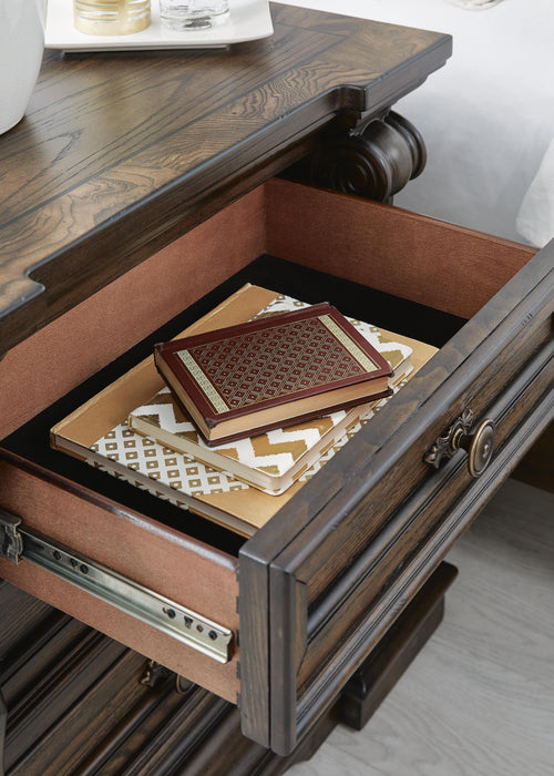 Maylee Bedroom Set - Sigrist Furniture (Sturgis,MI)
